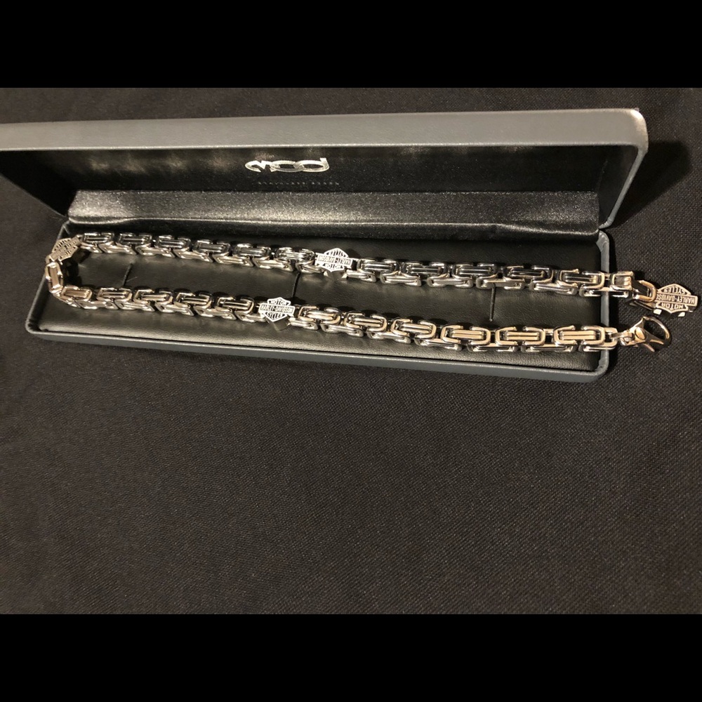 Harley Davidson Bar and Shield 23” necklace